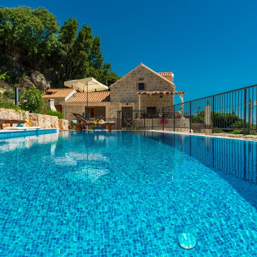 Villa Stone